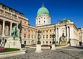 turistipercaso castello di Budapest-471744995
