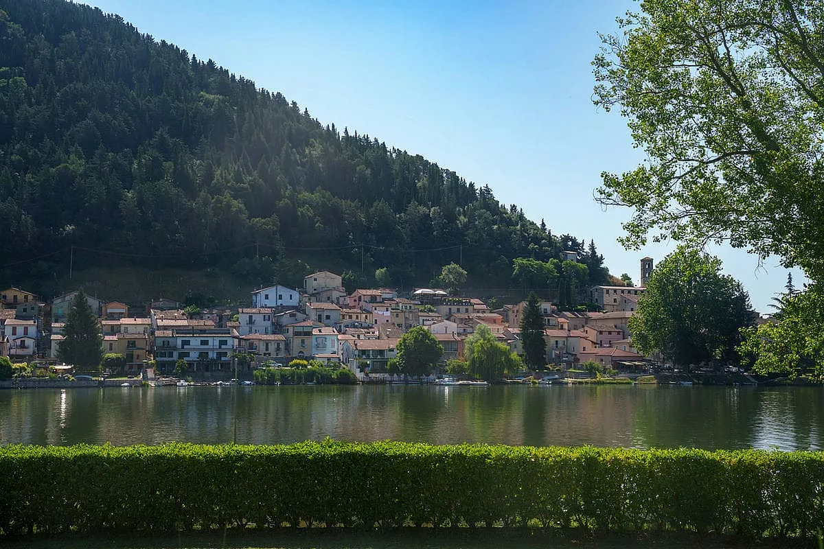 piediluco borgo