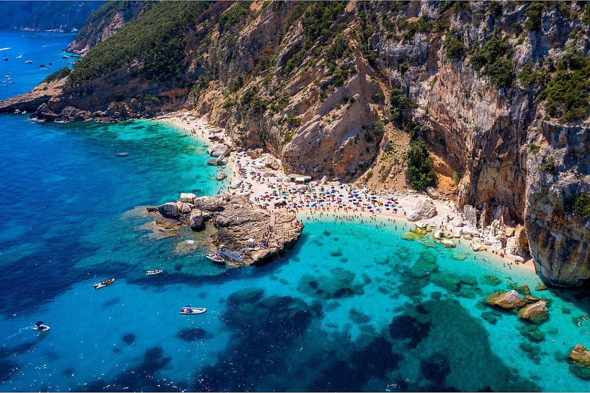 Cala Mariolu, in Sardegna, vista dall'alto