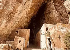 turistipercaso grotta_mangiapane
