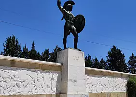 turistipercaso Grecia_Termopili_Manusoleo_a_Leonida__