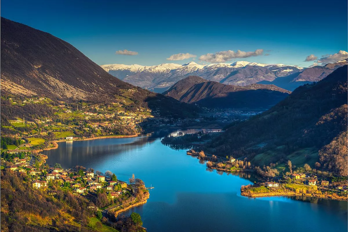 Lago di Endine, vista panoramica dall'alto