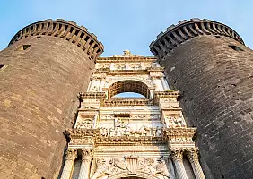 turistipercaso maschio angioino_1565954419