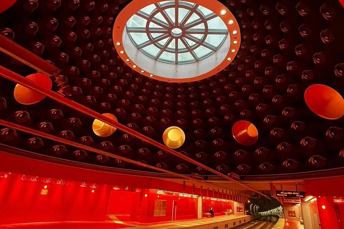 Stazione Chiaia cupola interna degli Inferi
