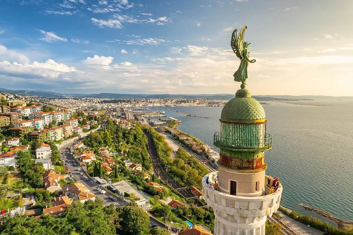 Trieste, vista sul faro