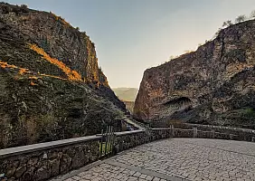 turistipercaso Armenia, Symphony of stones in Garni