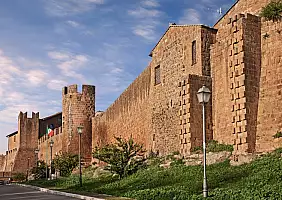 turistipercaso Tuscania,,Viterbo,,Lazio,,Italy:,The,Medieval,City,Walls,Of,The