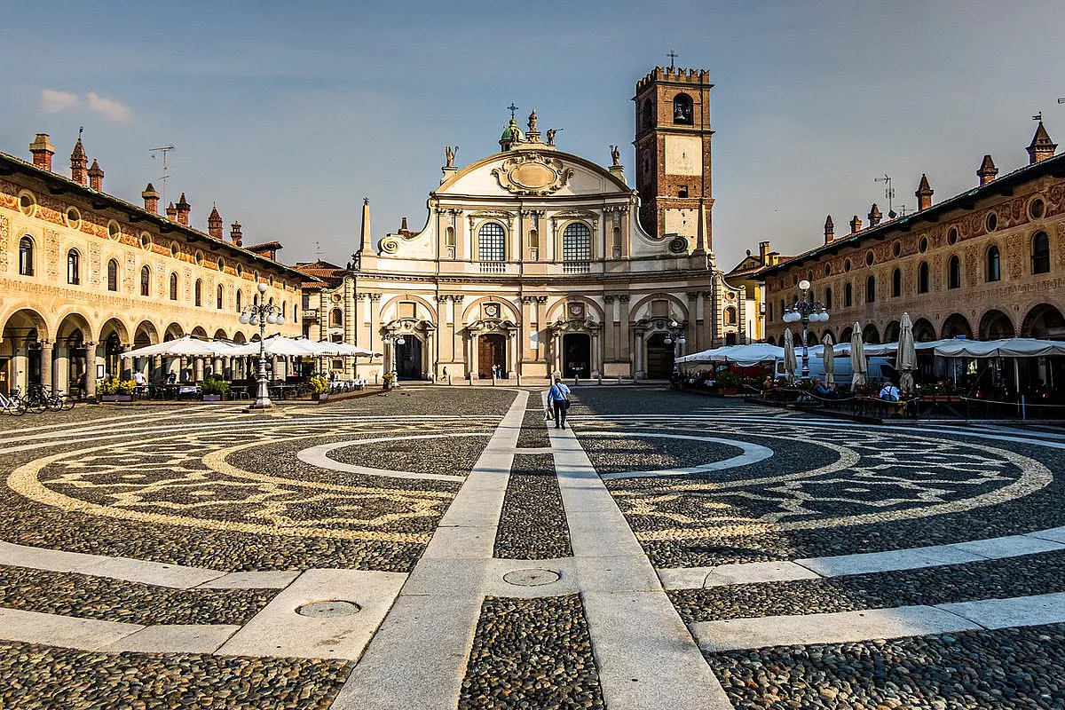 Piazza Ducale, Vigevano