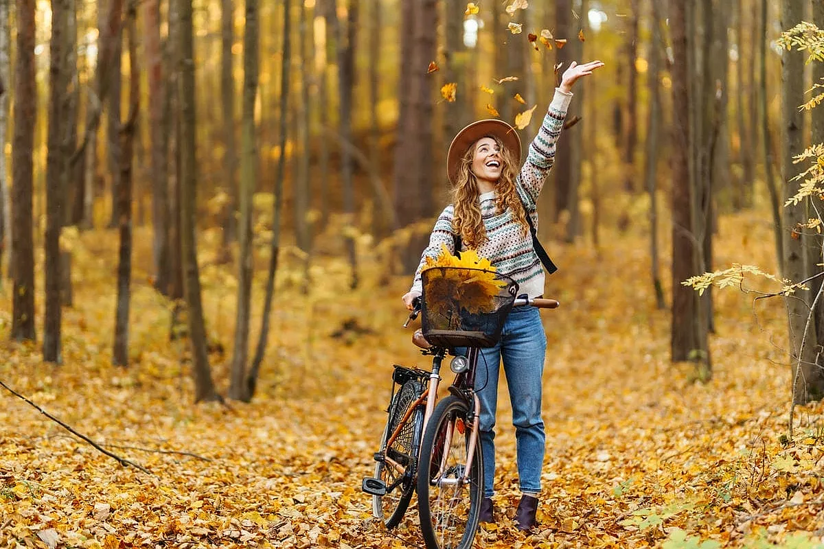 Foliage e biciclette: 4 percorsi nell’Italia da cartolina per vivere il perfetto viaggio autunnale in sella