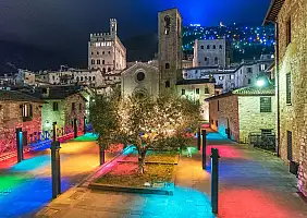 turistipercaso Gubbio a Natale