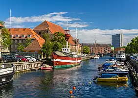 turistipercaso Canal in Copenhagen city center, Denmark