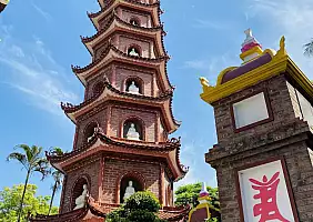 turistipercaso Chua_Tran_Quoc_Hanoi