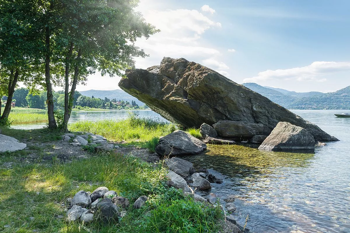 Sasso Cavallazzo, Ranco. Lago Maggiore, nel Parco del Golfo della Quassa