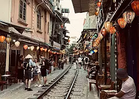 turistipercaso Train_Street_Hanoi