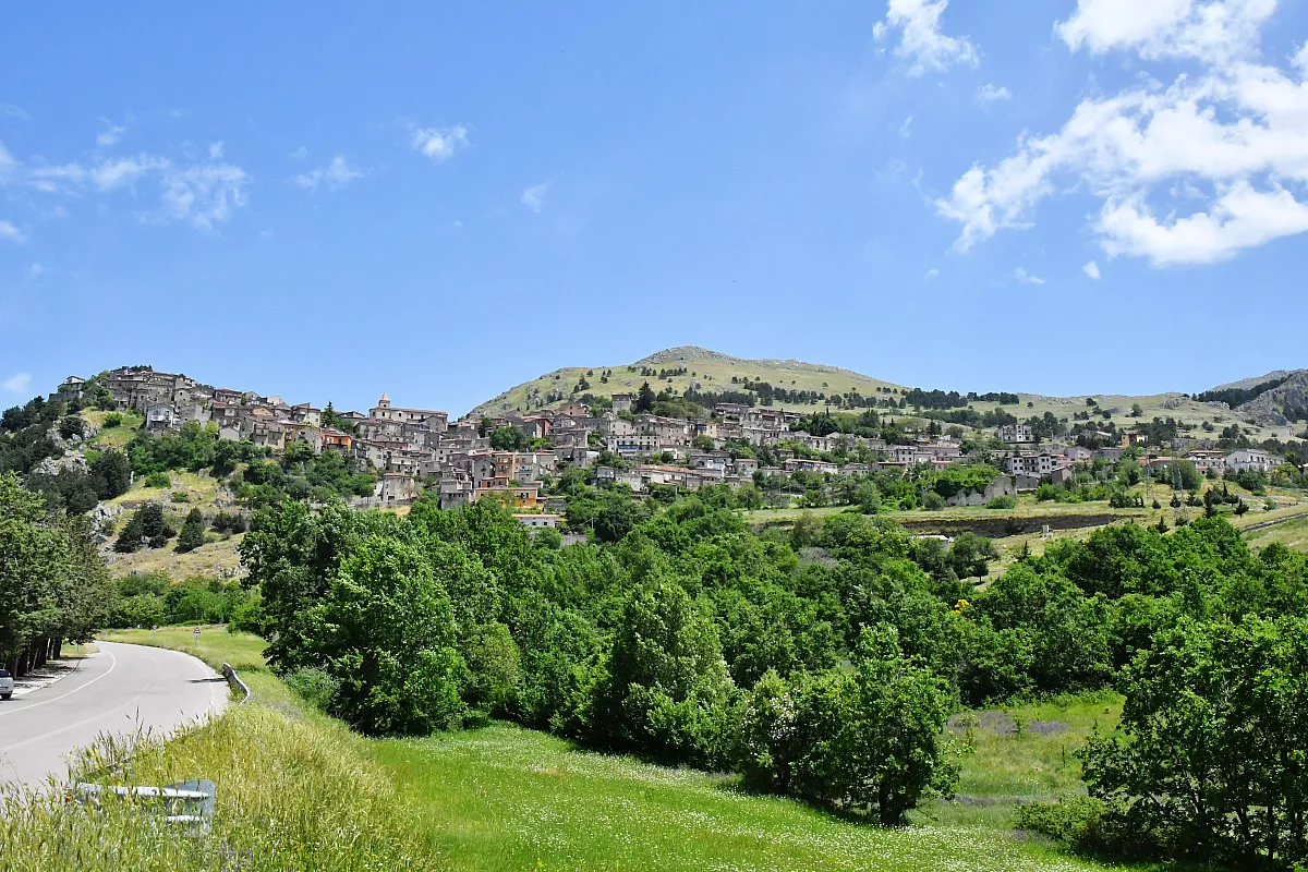 Il borgo delle tavole imbandite è il posto giusto dove iniziare il tuo 2026 di viaggi in Italia