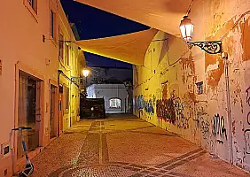 turistipercaso 009_faro_centro_storico_by_night_1_