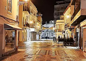 turistipercaso 012_faro_centro_storico_by_night_2_