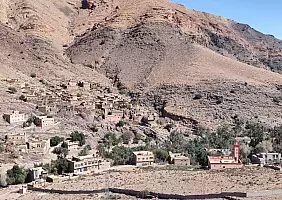 turistipercaso 3_Strada_per_Tata