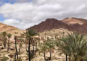 turistipercaso 7_Villaggio_nelle_gole_Ait_Mansour