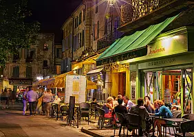 turistipercaso arles-by-night