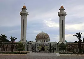 turistipercaso Mausol_e_Habib_Bourguiba_Monastir