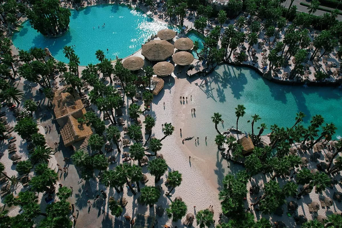 Caribe Bay, cover