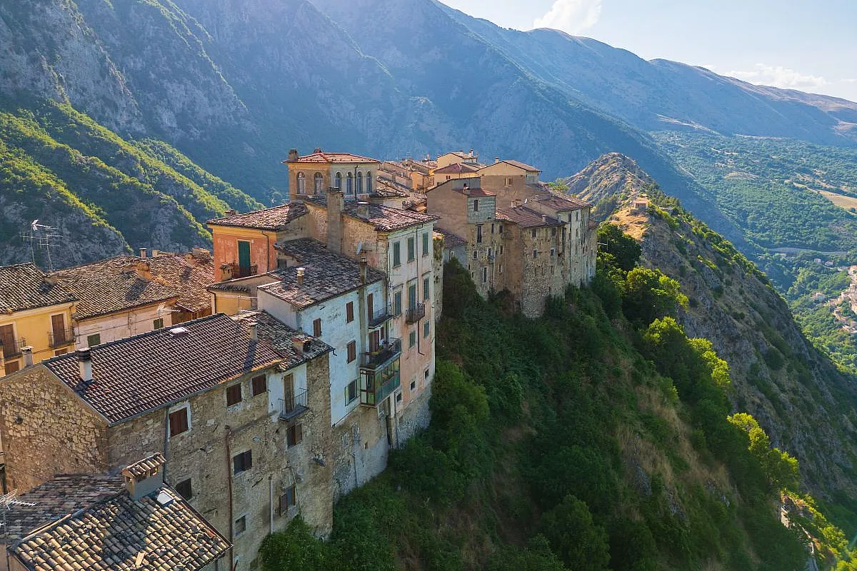 Castrovalva, Anversa degli Abruzzi