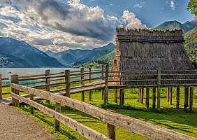 turistipercaso lago-di-ledro-palafitte