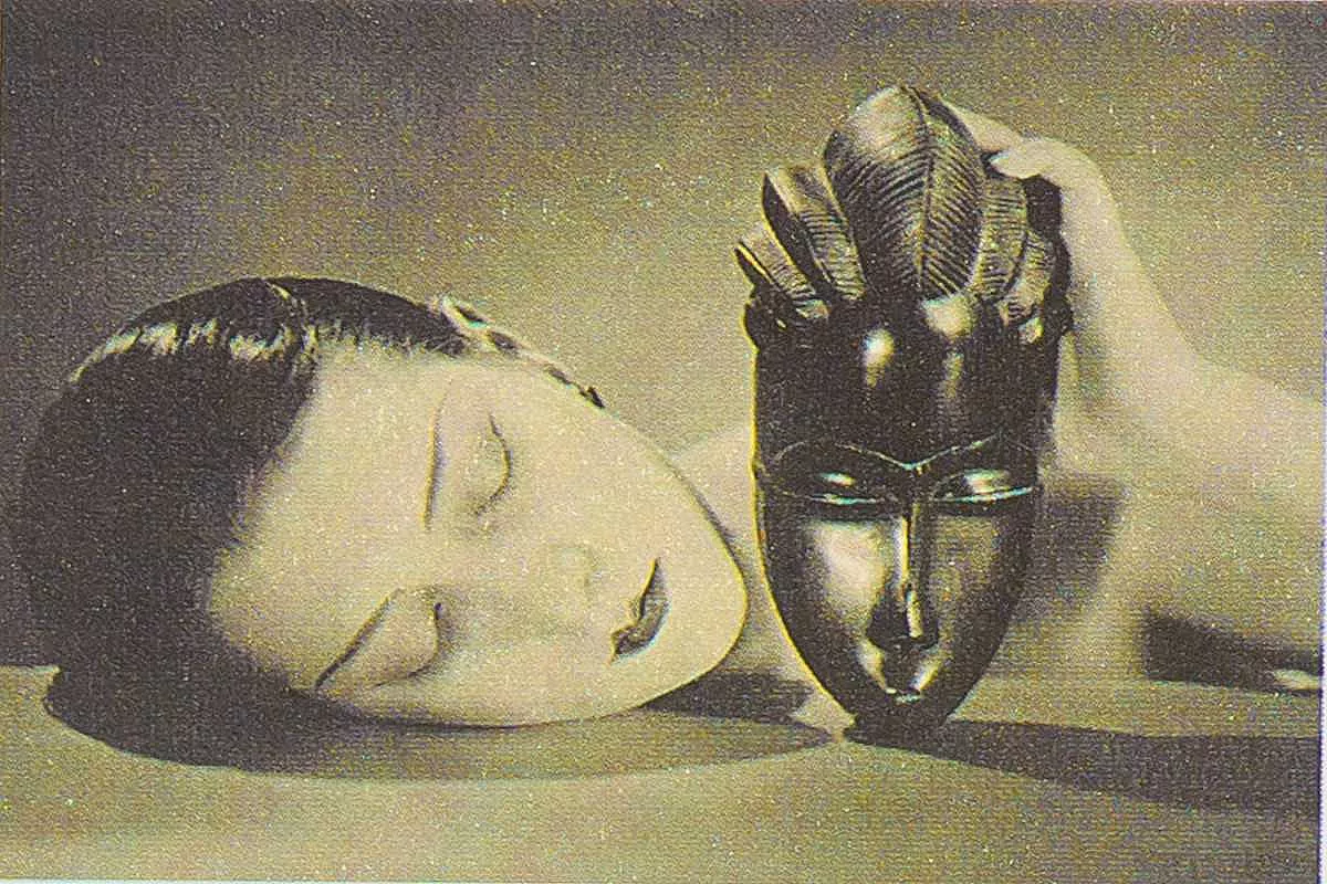 Man Ray, protagonista di una mostra d'arte a Milano