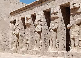 turistipercaso 11_TEMPIO_DI_MEDINET_HABU