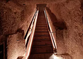 turistipercaso 2_GIZA_DENTRO_LA_PIRAMIDE