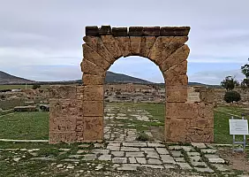 turistipercaso THUBURBO_MAJUS_TEMPIO_DI_CAELESTIS