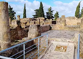 turistipercaso UTICA_VILLE