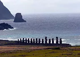 turistipercaso Tongariki_da_Ranu_Raraku