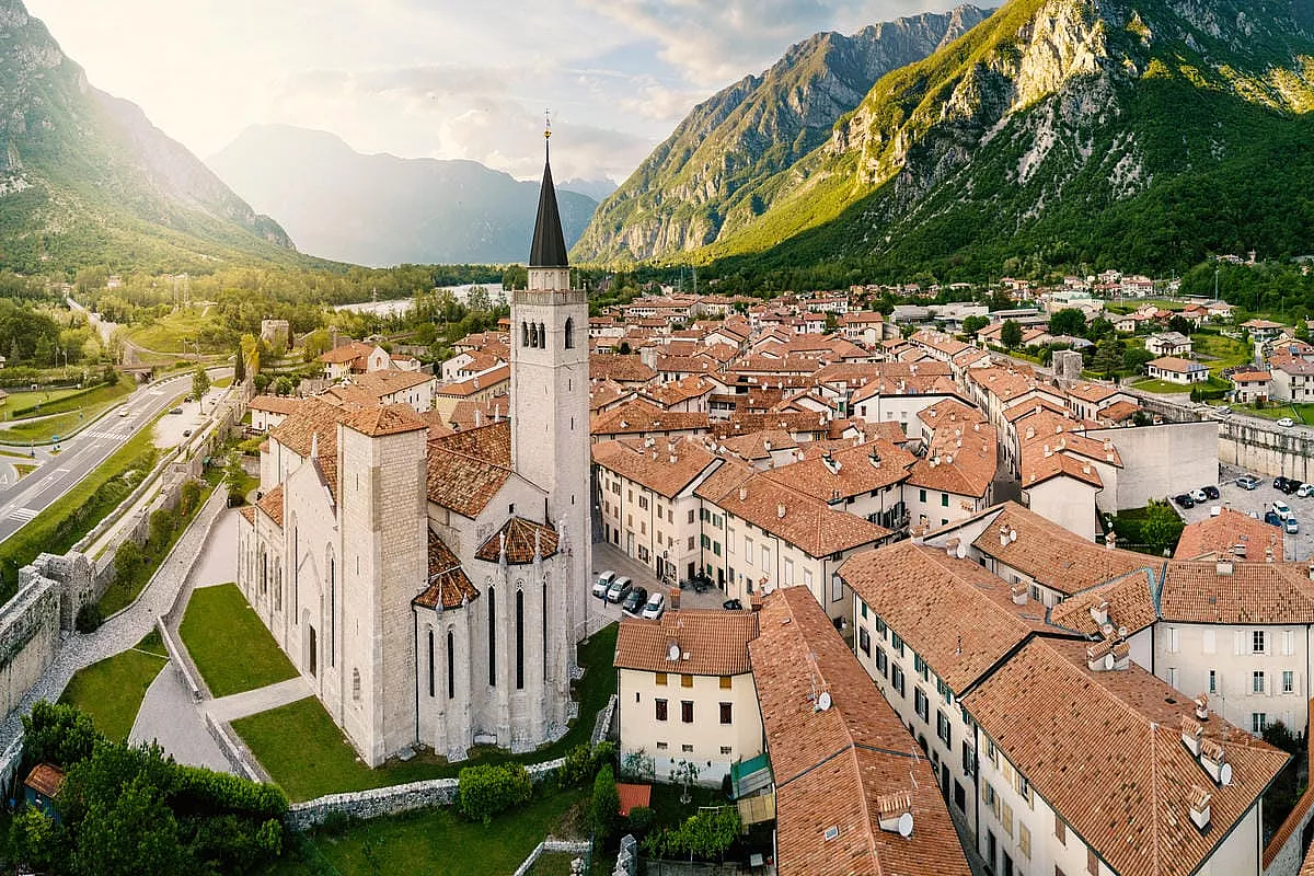 Venzone in Friuli luoghi del terremoto