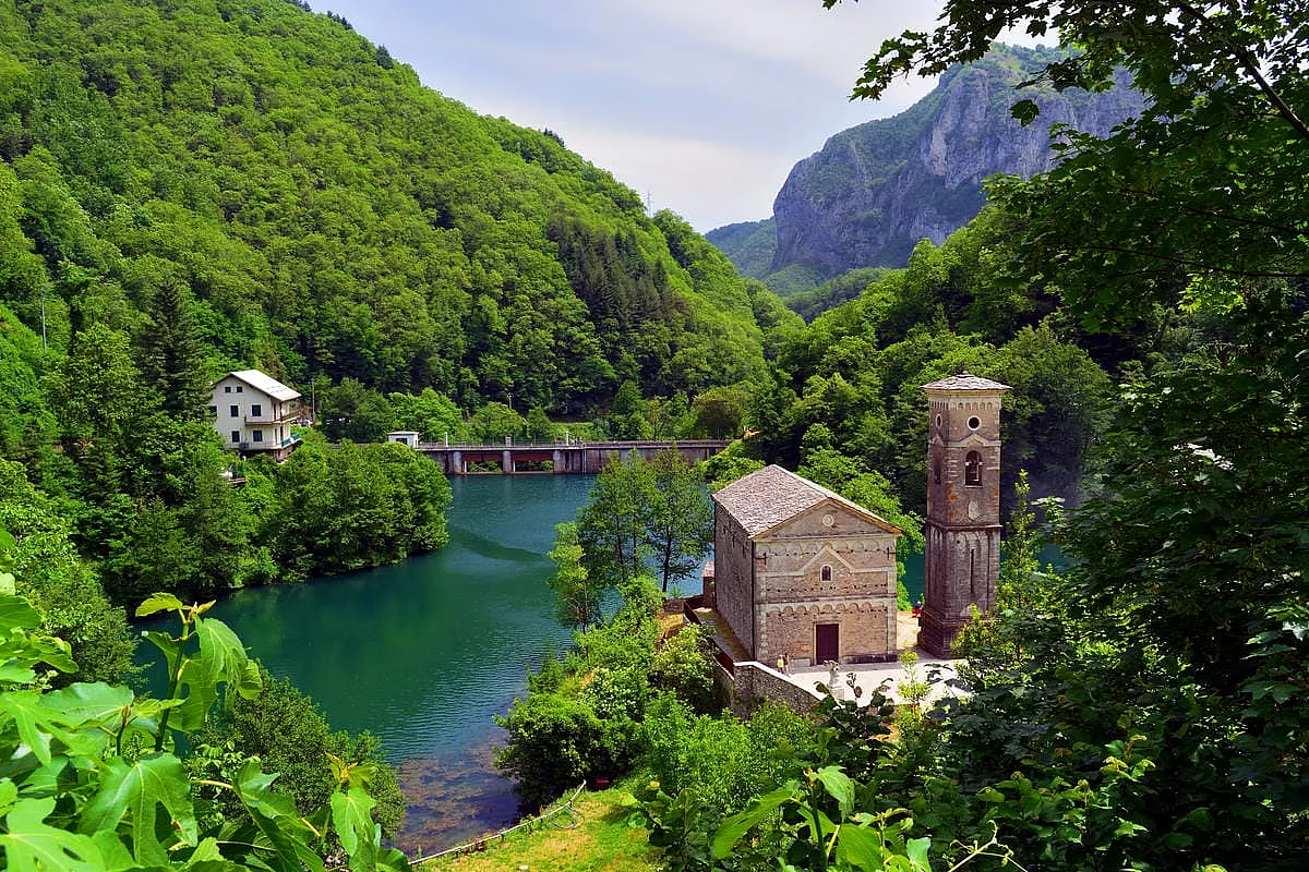 Isola Santa
