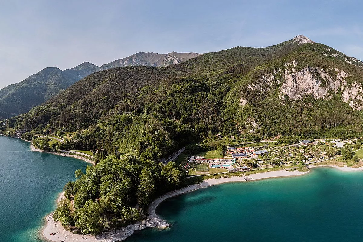 Una valle attraversata da torrenti e cascate: il paradiso verde nascosto sopra il Lago di Garda