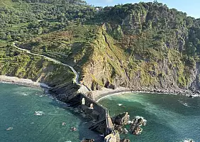 turistipercaso Gaztelugatxe