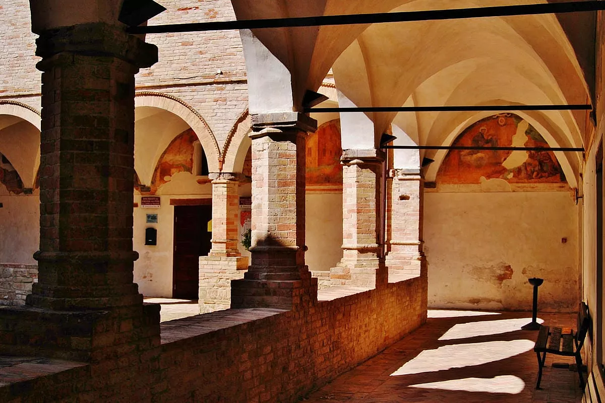Loro Piceno